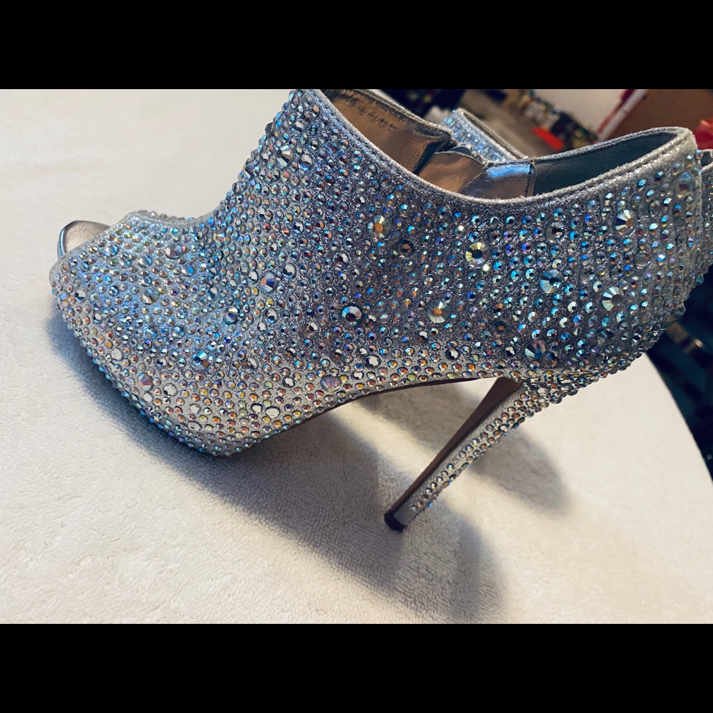 Brand New Super Glamorous Sparkling Crystal Heels  Box 65